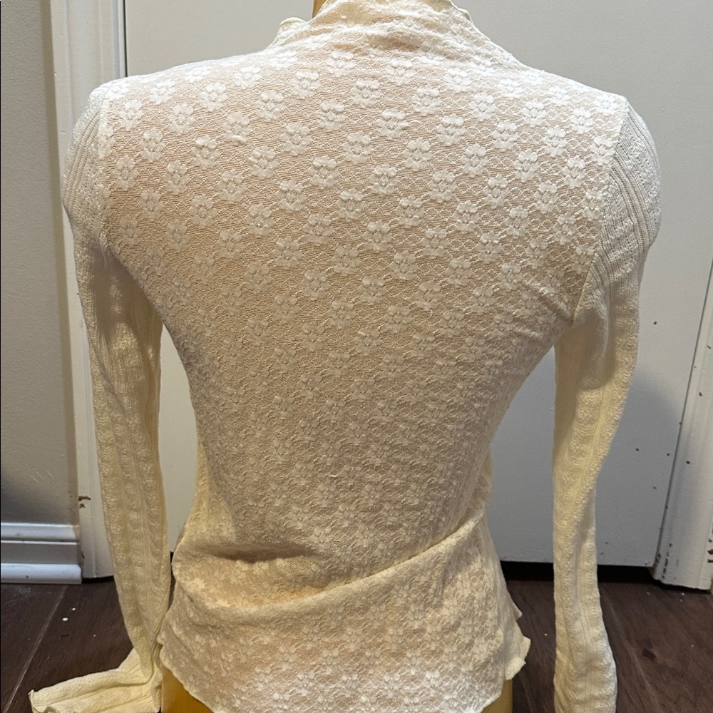 Free People Mockneck cream top… size Medium - Picture 6 of 7